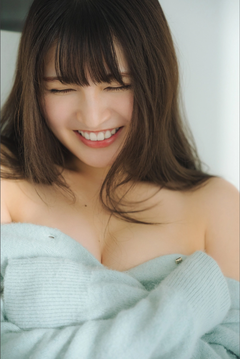 Mina Yui mang đến sức hút khó cưỡng với vẻ đẹp nóng bỏng