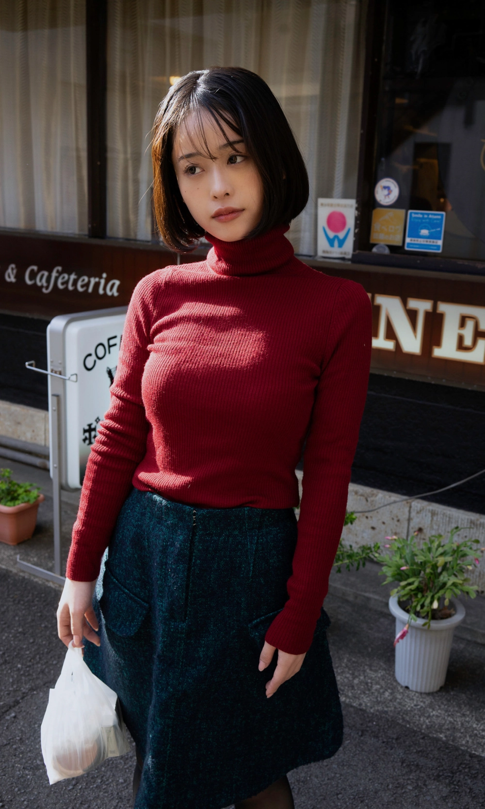 Vẻ đẹp nóng bỏng của MINAMO khiến tim tan chảy