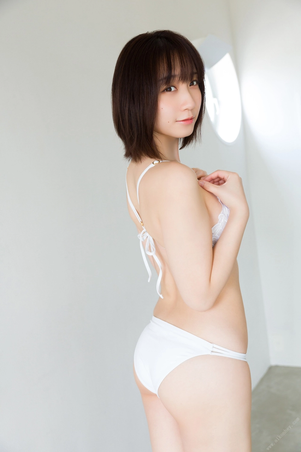 Mê hoặc mọi ánh nhìn với thần thái sexy của Moe Iori