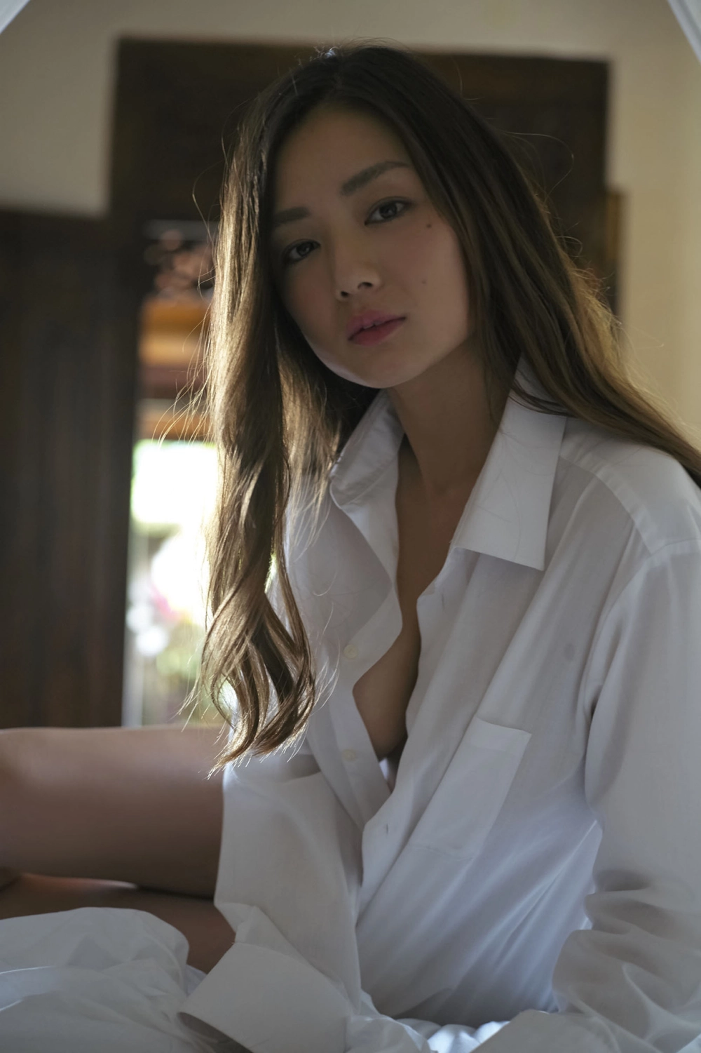 Thần thái tự tin và sexy giúp Moemi Katayama nổi bật giữa đám đông