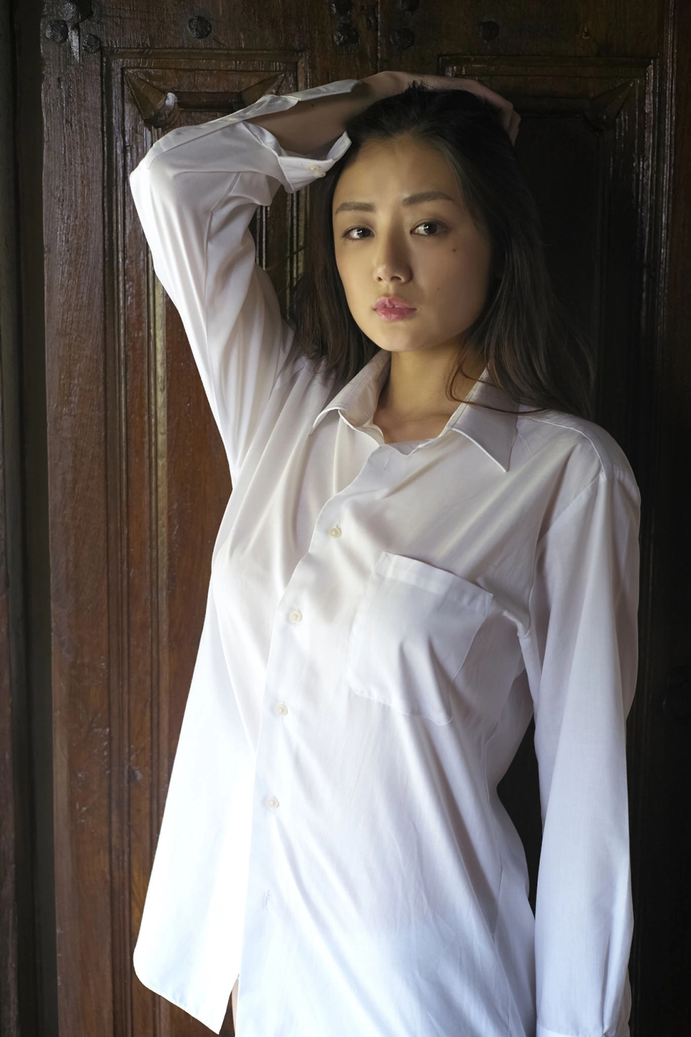 Vóc dáng quyến rũ và thần thái tự tin giúp Moemi Katayama tỏa sáng