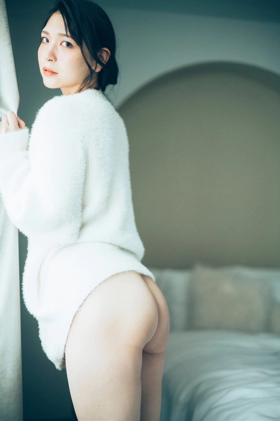 Vóc dáng quyến rũ và thần thái tự tin giúp Neat tỏa sáng