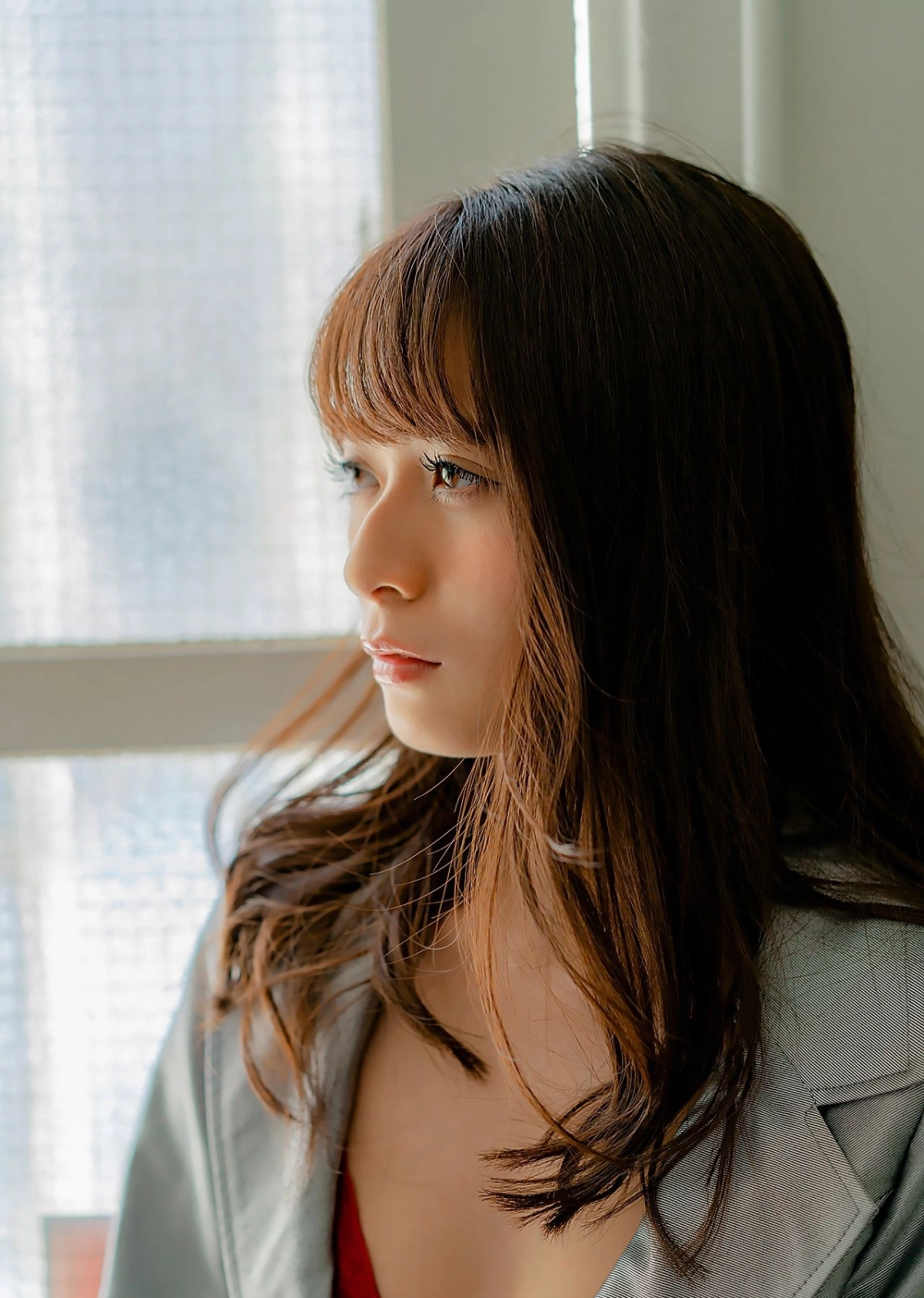 Nonoura Warm tôn vinh đường cong nóng bỏng