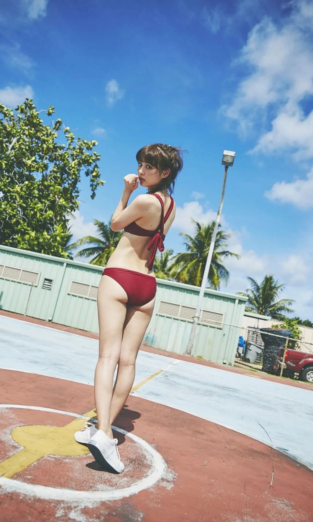 Sexy bừng cháy cùng vẻ đẹp nóng bỏng của Rio Uchida