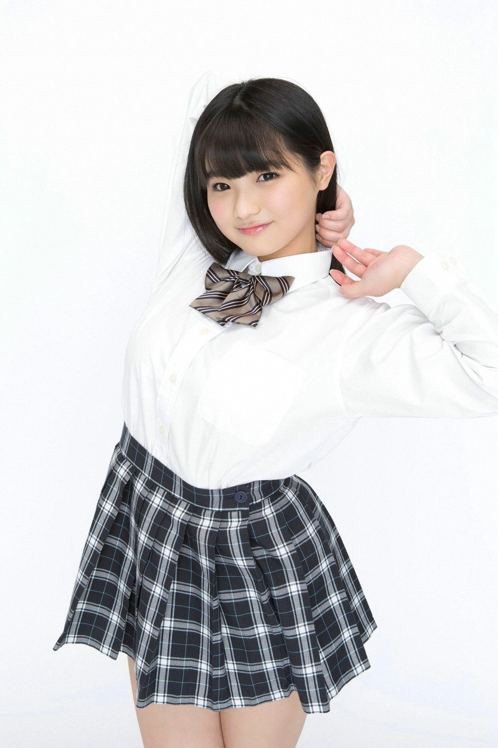 Saye Kataoka mang đến vẻ đẹp quyến rũ đầy tinh tế và sắc sảo