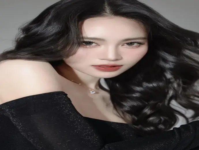 Bộ ảnh Lan Ngọc với nhan sắc đỉnh cao trong từng khung hình