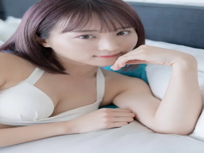 Nagisa Sakaguchi tỏa sáng với vẻ đẹp trong trẻo và nữ tính