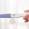 Hướng dẫn cách dùng que thử thai chính xác nhất tại nhà