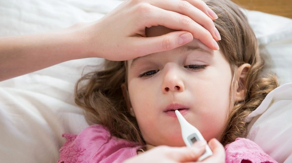 Cách uống hạ sốt cho bé an toàn và hiệu quả theo cân nặng