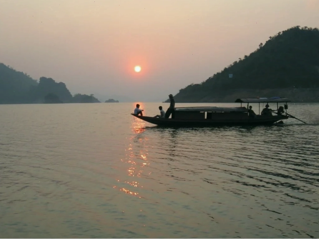 Chân dung người lao động trong Người lái đò sông Đà