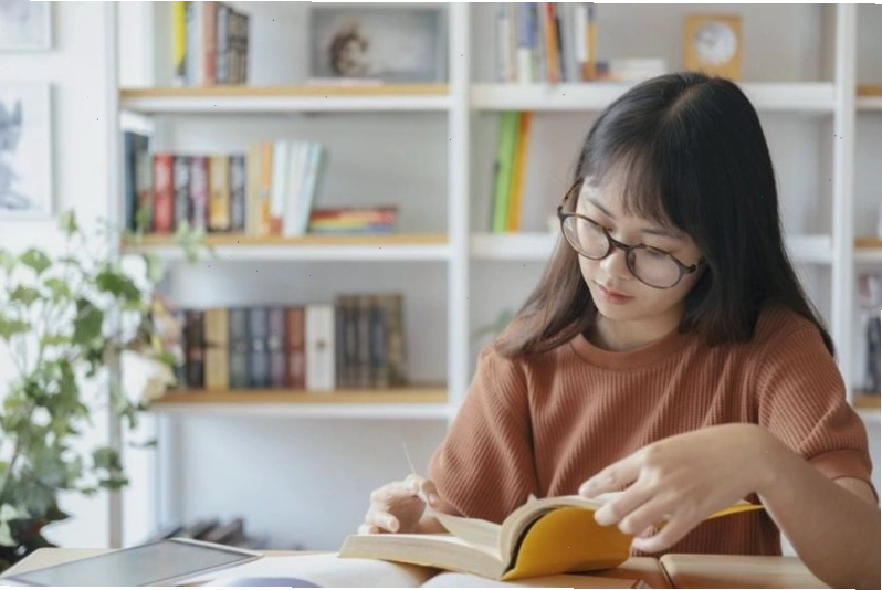 Cháu gái viết thư chúc mừng năm mới bà