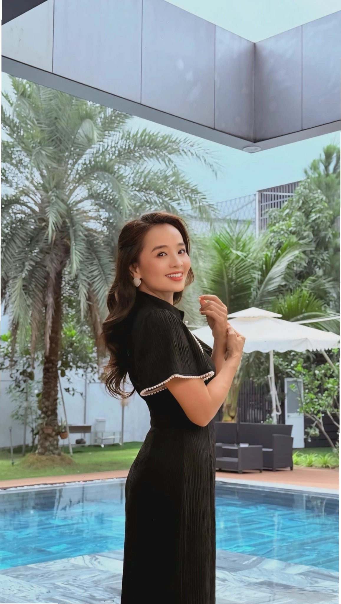Diễn viên 51 tuổi, body như gái 20: Bỏ mộng tìm kiếm bạn đời sau hôn nhân đổ vỡ, người yêu đột ngột ra đi