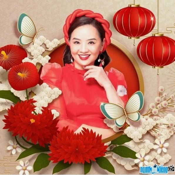 Diễn viên Hoài An rạng rỡ đón xuân