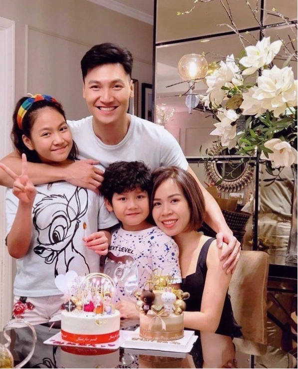 Gia đình nhỏ hạnh phúc của diễn viên Mạnh Trường