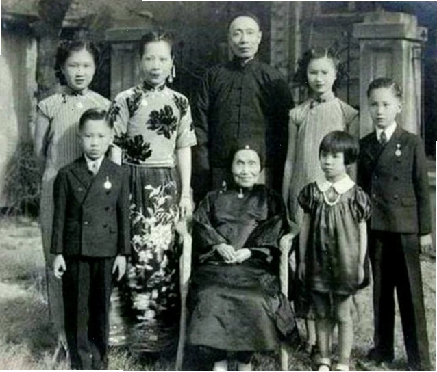 Gia đình tài nữ Trương Ái Linh