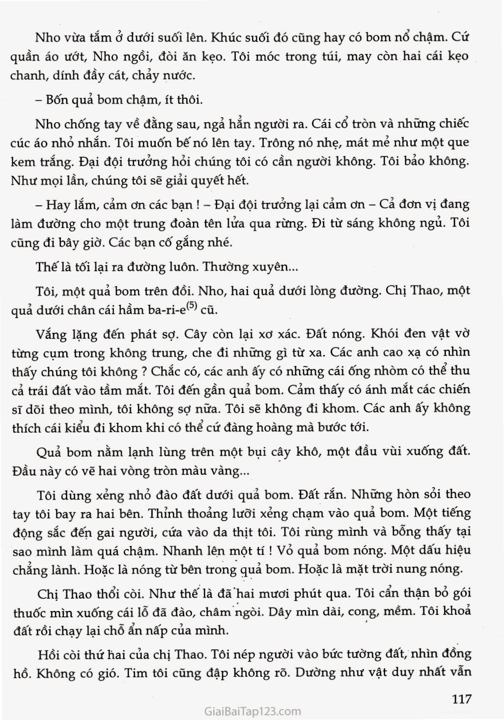 Hình ảnh bầu trời đêm với những ngôi sao xa xôi