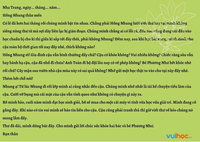 Học sinh đang viết bài làm văn