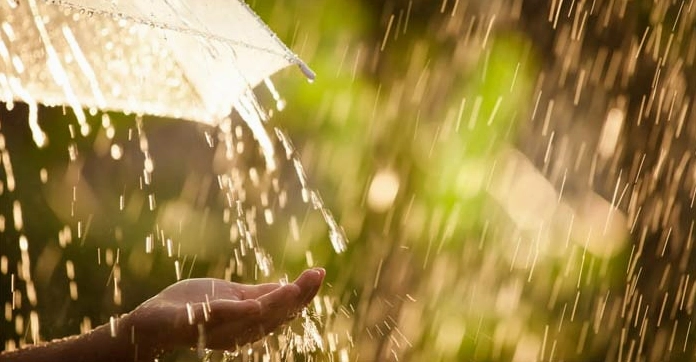 Mở bài Tả cơn mưa lớp 5: Tuyệt tác văn chương về vũ điệu của thiên nhiên