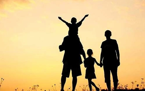 Mở bài về tình cảm gia đình: Nền tảng vững chắc cho sự trưởng thành
