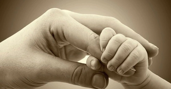 Mở bài về tình mẫu tử: Nguồn cội của yêu thương và hạnh phúc