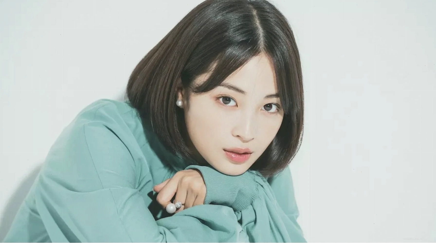 Nữ diễn viên trẻ Hirose Suzu với vẻ đẹp trong sáng