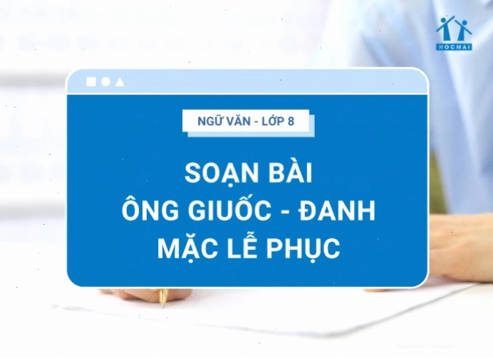 Ông Giuốc đanh mặc lễ phục