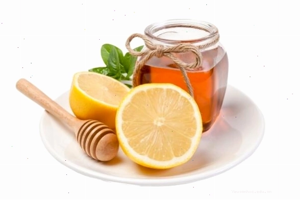 Pha mật ong với nước ấm để trị ho cho bé