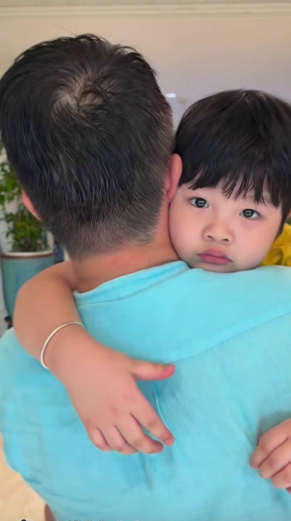 Sự quan tâm và yêu thương mà chồng dành cho Lê Khánh