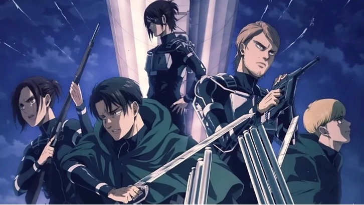 Tác giả Attack on Titan Hajime Isayama trong quá trình làm việc