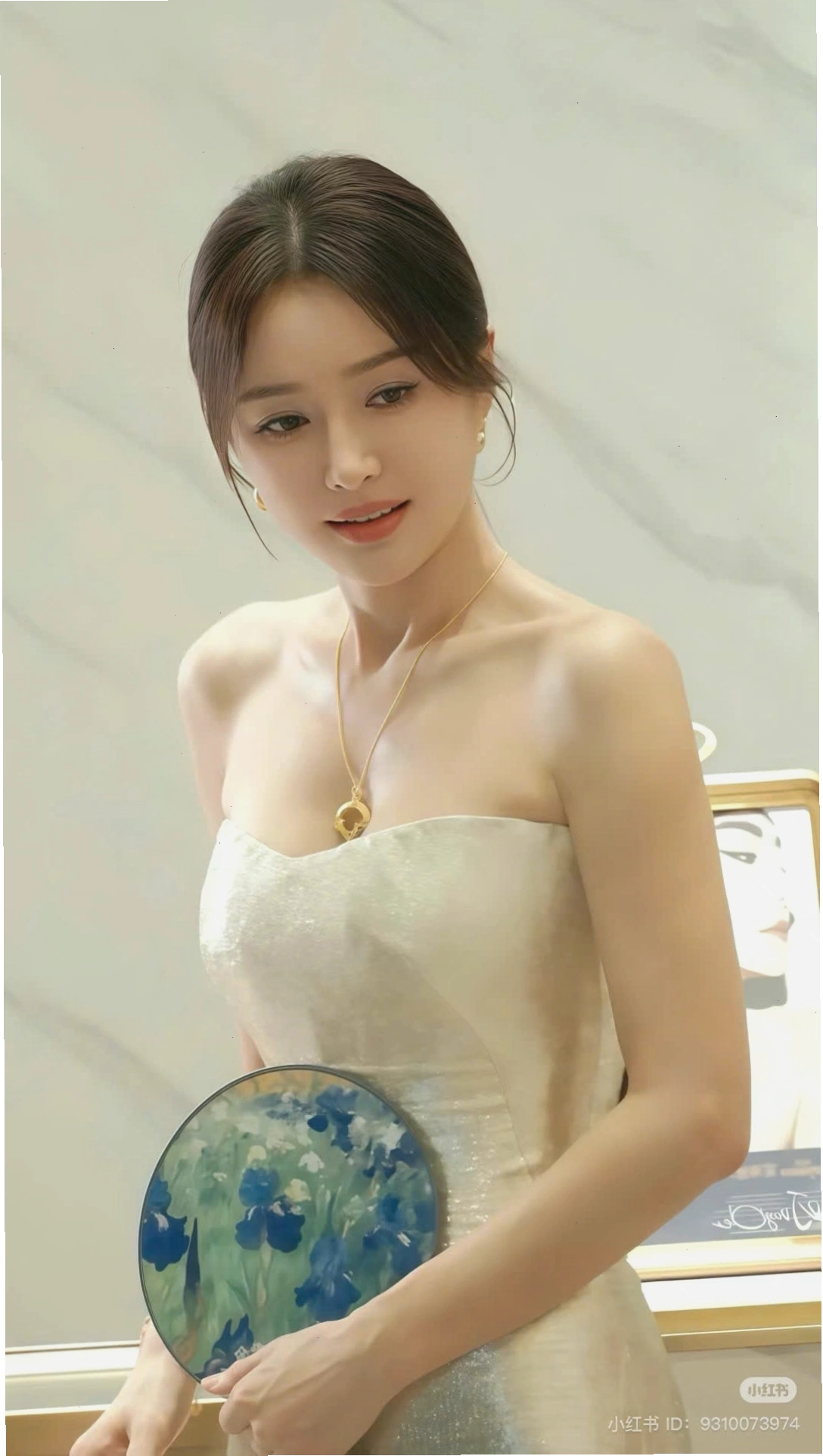 Tần Lam khoe dáng trên thảm đỏ