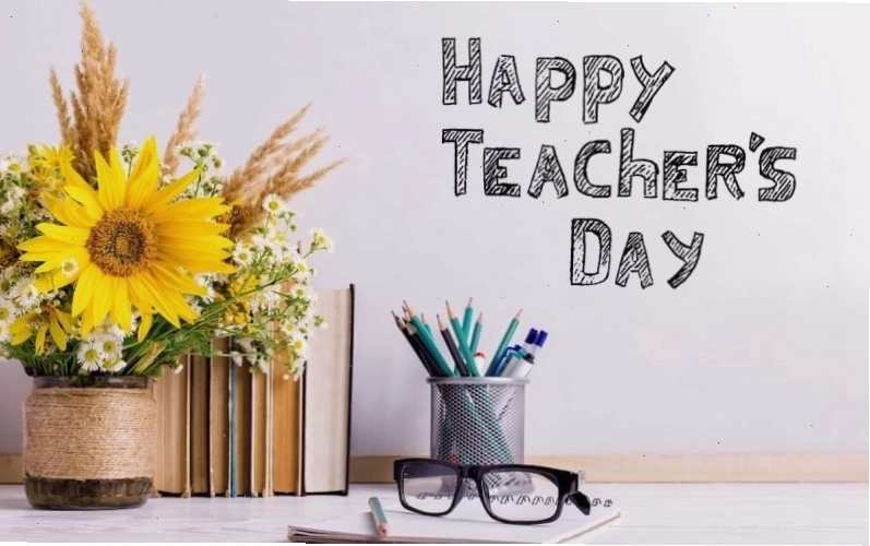 Thầy giáo truyền cảm hứng cho học trò trong lớp học