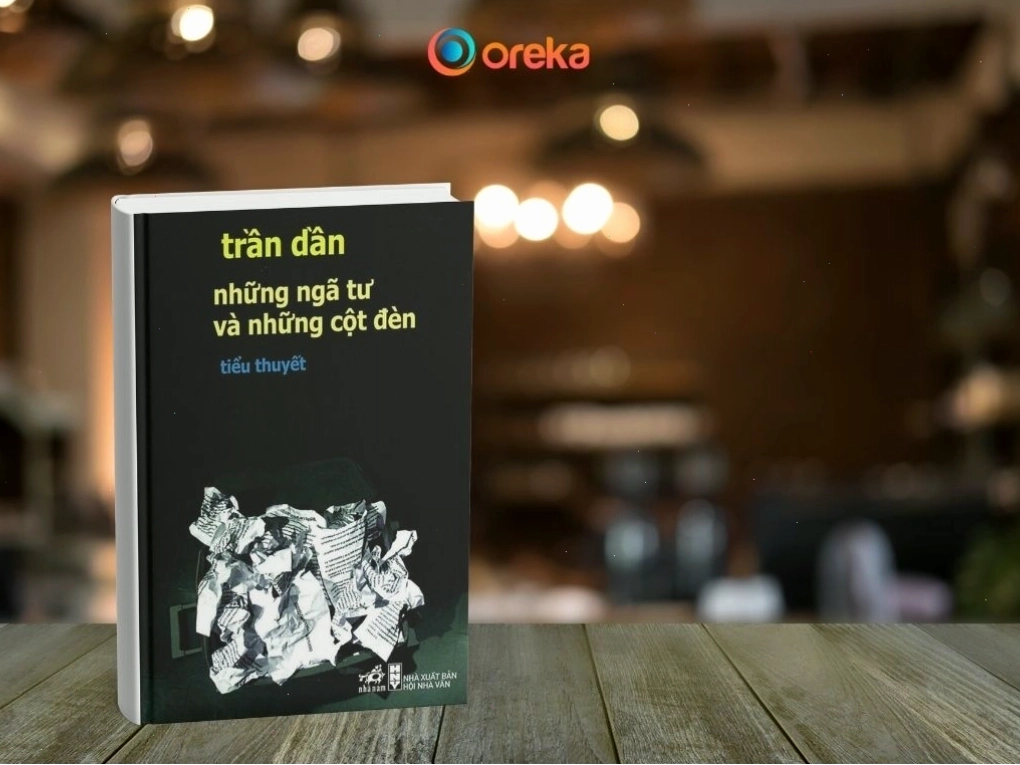Tiểu thuyết Những ngã tư và những cột đèn của Trần Dần