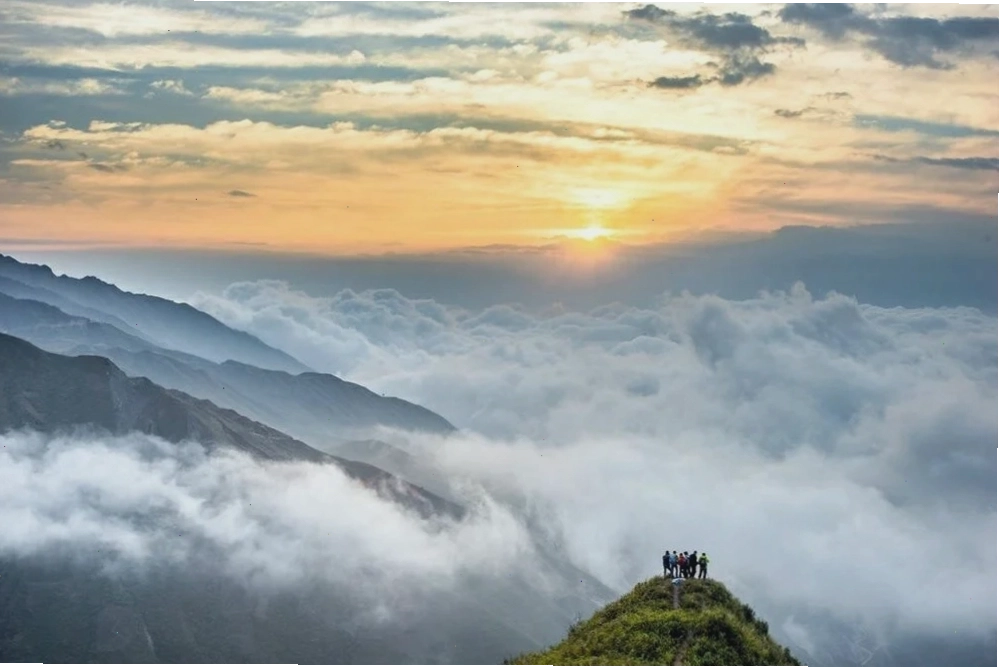 Tình quân dân ấm áp trong bài thơ Tây Tiến