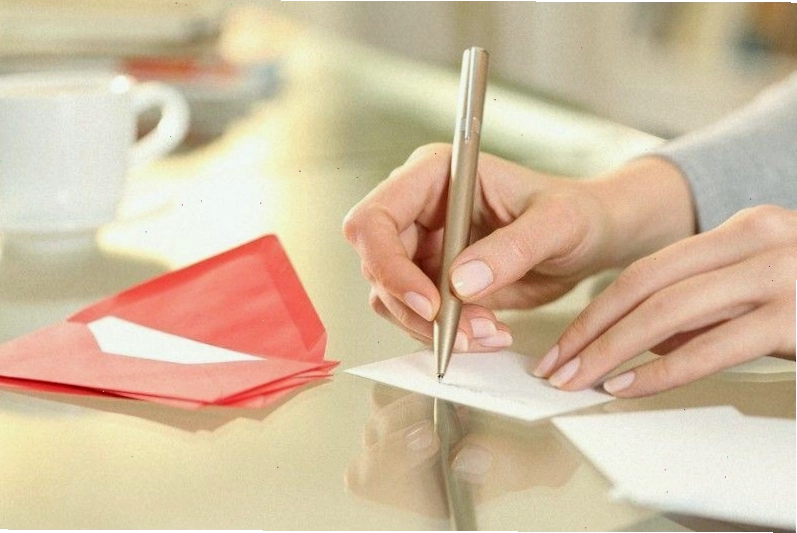 Trẻ em mặc áo dài truyền thống ngày Tết