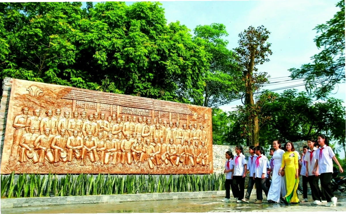 Viết như một bổn phận của Lê Minh Khuê