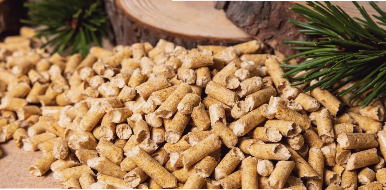Natural wood pellets for cat bedding and litter