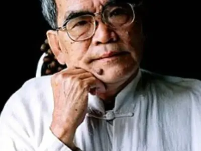 Hoàng Phủ Ngọc Tường - Nhà văn lãng mạn với triết lý sâu sắc