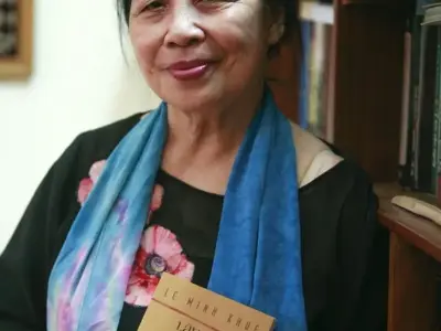 Lê Minh Khuê - Bông hoa thép với những vần thơ và truyện ngắn gai góc