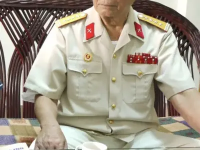 Đào Hồng Cẩm - Ngọn lửa rực sáng trong trong văn học Việt Nam