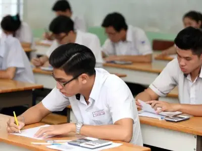 Hướng dẫn giải đề thi môn Văn kì thi THPT quốc gia năm 2024-2025
