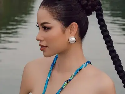Ngắm những ảnh Phạm Hương đẹp nhất từ khi đăng quang