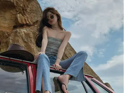 Khám phá vẻ đẹp của gái xinh mặc quần jeans cực hot