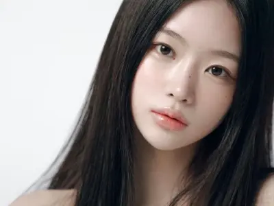 Bộ ảnh gái xinh tóc dài quyến rũ gây sốt trên mạng