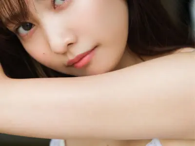 Hinako Sano sexy khoe đường cong quyến rũ khó cưỡng