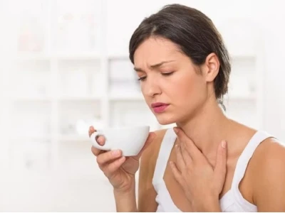 Đau rát cổ họng khi nuốt nước bọt: Nguyên nhân và cách khắc phục hiệu quả