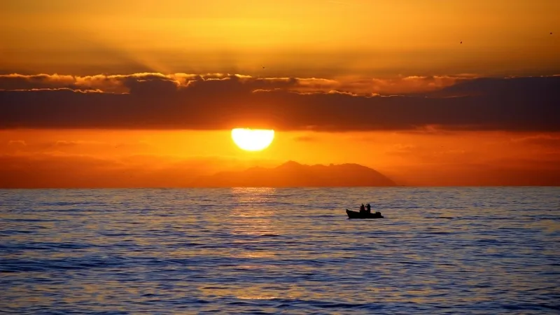 Soạn bài Hình ảnh con thuyền, người dân chài trong bài thơ "Quê hương" - Ngữ văn 9 - Cánh diều 2