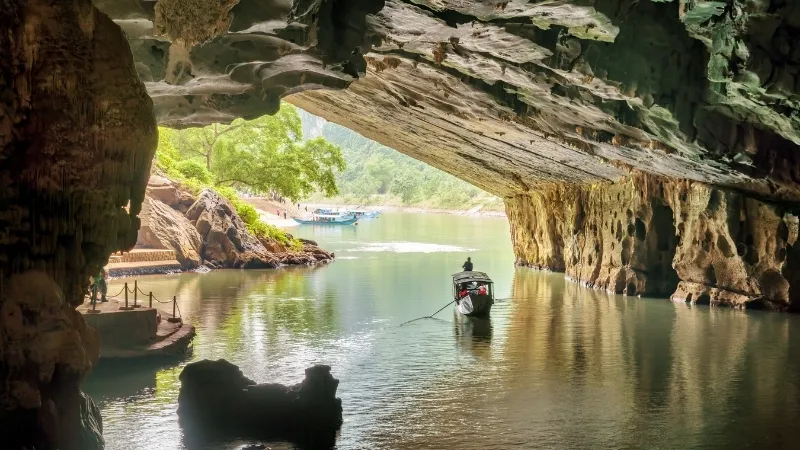 Đoạn 2: Giới thiệu Phong Nha - Kẻ Bàng - Kỳ quan thiên nhiên thế giới