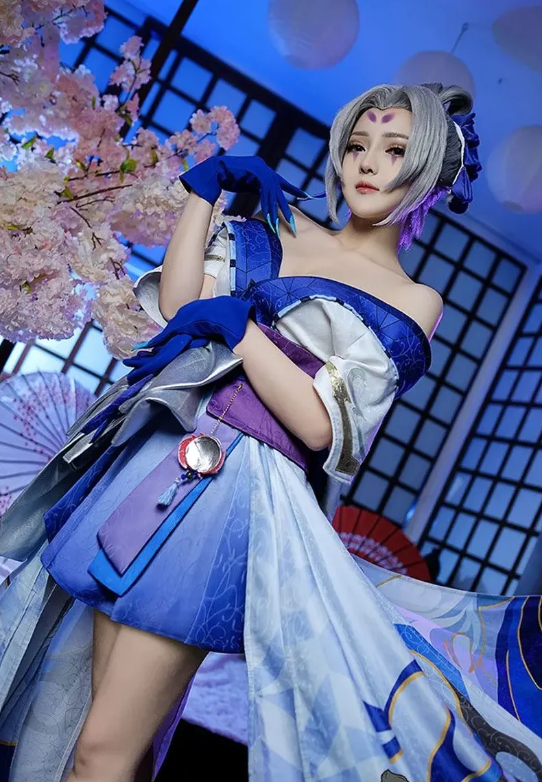 Gái xinh cosplay Natalya liên quân mobile với phong thái mạnh mẽ, đầy ma mị