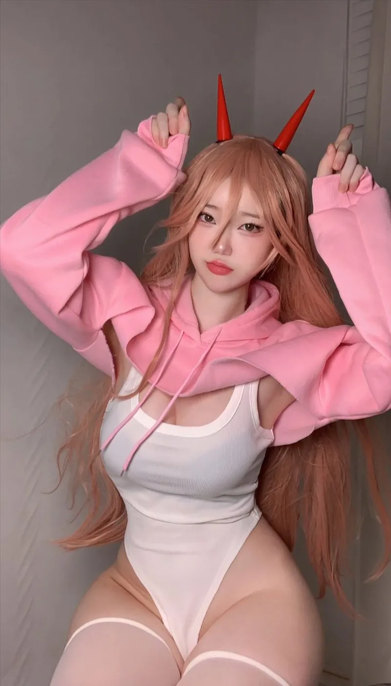 Hình ảnh gái xinh Trung Quốc trong bộ cosplay game đình đám