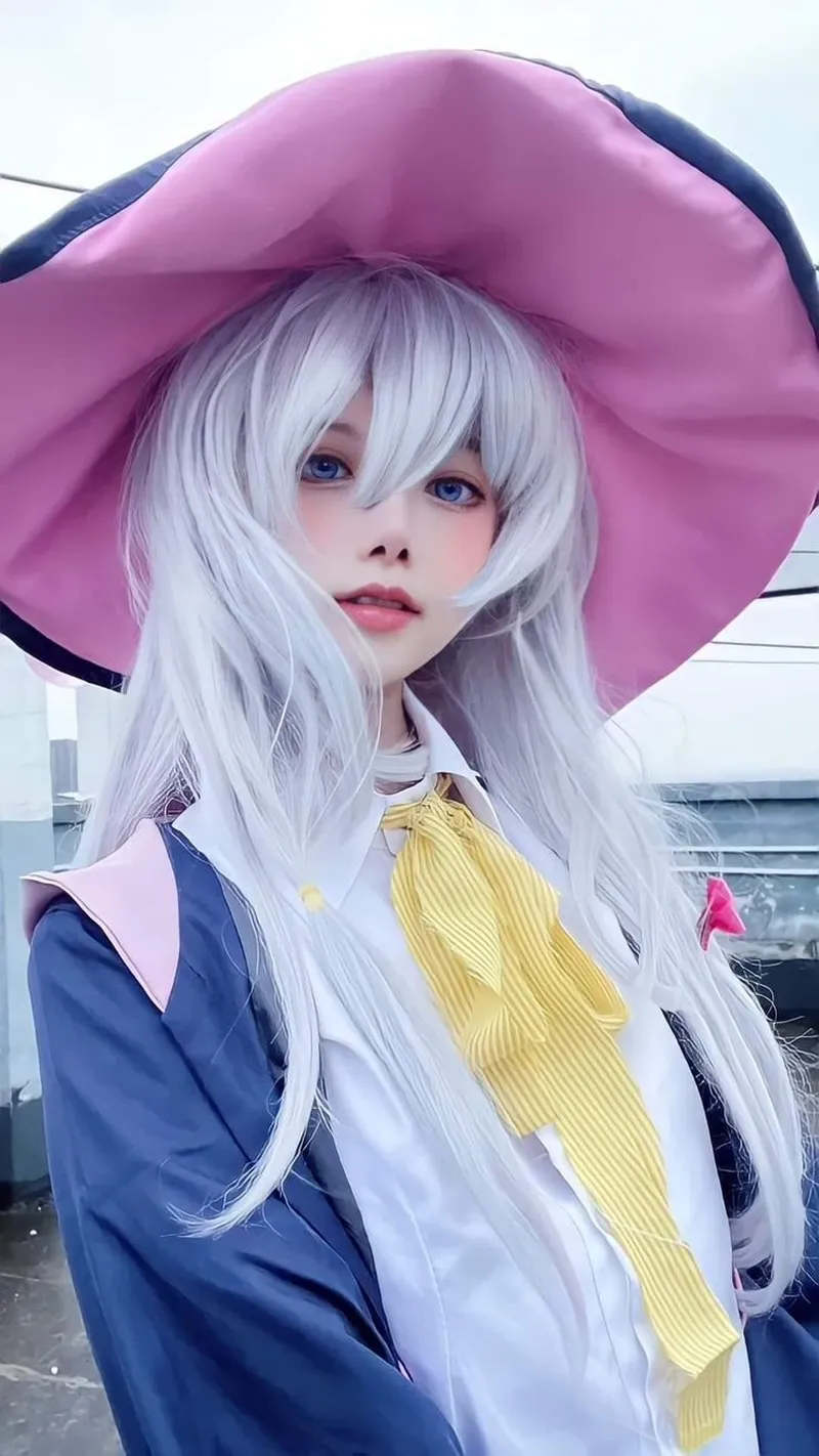 Gái xinh Trung Quốc cosplay hóa thân thành nhân vật anime nổi tiếng